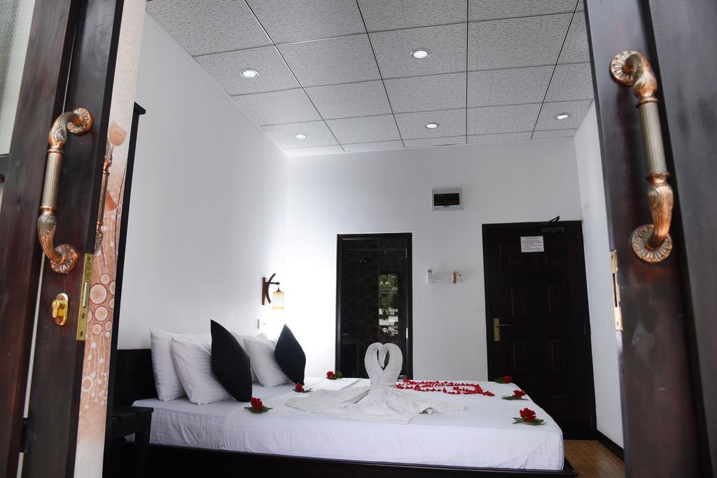 L&D Lodge Хикадува Екстериор снимка